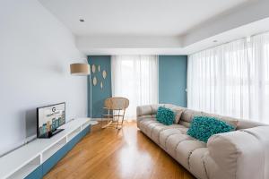 GuestReady - Blue shades with panoramic city views