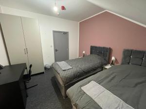 Luxurious En-Suite Room 6