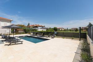 Villa Matic II ground floor apartment with shared pool