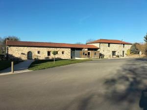 Maisons de vacances Au detour du Puy Maison avec piscine interieure a 15 mn Puy du Fou : photos des chambres