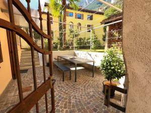 Giovannas Home, historic Town House with Garden