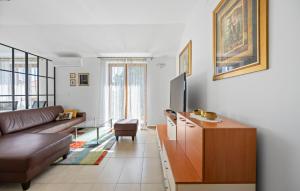 Awesome Apartment In Murter