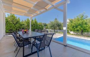 4 Bedroom Nice Home In Rovinj 