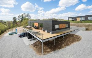 Stunning Home In Løgstrup With Kitchen