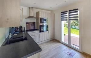 Maisons de vacances Nice Home In Notre-Dame-De-Monts : photos des chambres