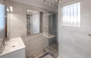 Maisons de vacances Nice Home In Notre-Dame-De-Monts : photos des chambres