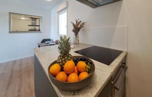 Stunning Home In Pomer With Kitchen