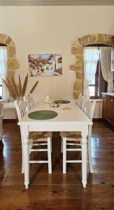 Arhontiko Arhanes Suites