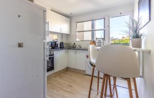 Nice Apartment In El Campello With Wifi