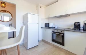 Nice Apartment In El Campello With Wifi