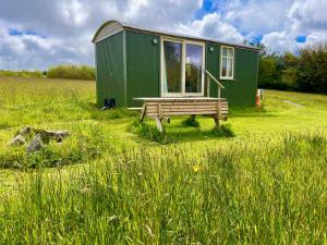 Stepping Stones Glamping ‘the olive’