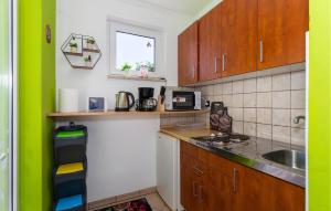 Lovely Apartment In Cizici With Wifi