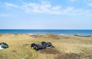 Beach Front Home In Hjørring With Sauna - Kærsgård Strand