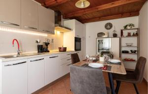 Awesome Home In Barban With Jacuzzi