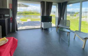 2 Bedroom Stunning Home In Lauwersoog