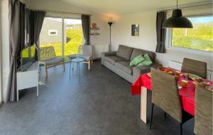 2 Bedroom Stunning Home In Lauwersoog