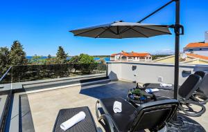 5 Bedroom Beautiful Home In Zaton