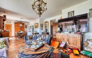 2 Bedroom Cozy Home In Carry-Le-Rouet