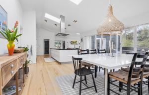 4 Bedroom Amazing Home In Vig