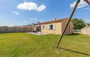 3 Bedroom Nice Home In Plan-Dorgon - 埃加利埃