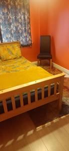 LAuberge close Syon Lane Station and Heathrow