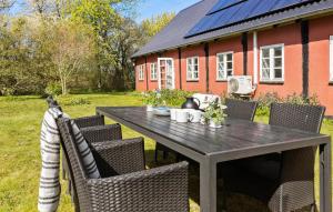 Cozy Home In Østermarie With Kitchen