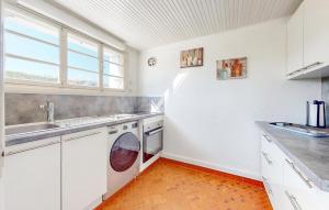 Nice Apartment In Saint-Pierre-Quiberon