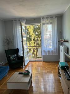 Apartament 18