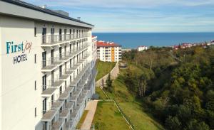 First Joy Hotel - 4hvězdičkové hotely ve městě Trabzon