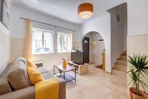 City center, private parking, AC, 6ppl.