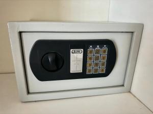 芭提雅中心地带 Centara Avenue 一房公寓6楼紧邻海滩, 酒吧街, 购物中心