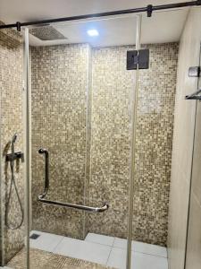 芭提雅中心地带 Centara Avenue 一房公寓6楼紧邻海滩, 酒吧街, 购物中心