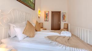 A Piece of History GuestHouse