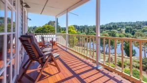 Balconies Lakeside on Lake Daylesford
