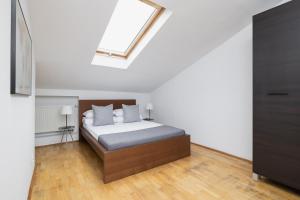 1 Bedroom Apartment with AC - Dluga 65 Street