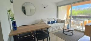 CAP AU CAP - T3 avec Clim WIFI Vue piscine proximité plage Richelieu