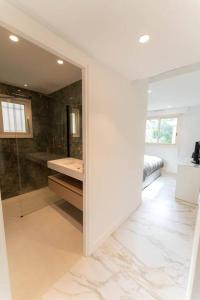 Magnifique appartement vue mer, piscine, garage