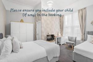 Family Room (2 Adults + 1 Child) room in Kethla House