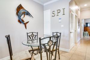South Padre Island Condo - Walk to the Beach!