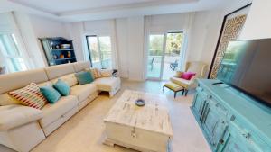 Petunia by ON Travel