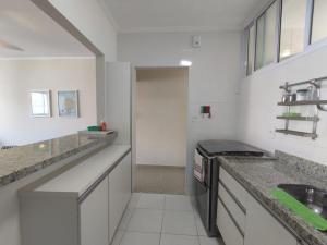 4 qtos2 vagas - 70mt da praia