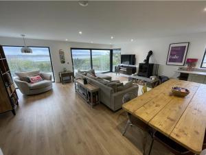 Nans Place Donegal - New Renovation with stunning Views