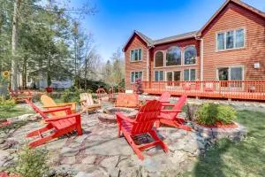 Fire Pit and BBQ Elegant Split Rock Resort Getaway! - وايت هافن