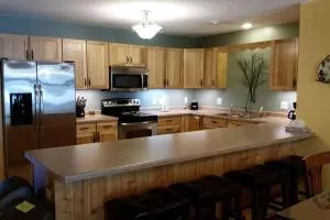 Minocqua Lake Condo B7 - Hazelhurst