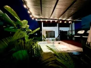 Casita Sura with Private Jacuzzi - Tanque