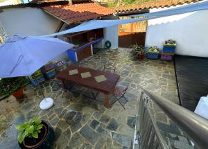 Renovated Old Manor House With Yard