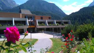 Tulai 104E - 4hvězdičkové hotely ve městě Scuol