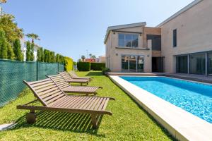 Villa Beachside Retreat by ON Travel