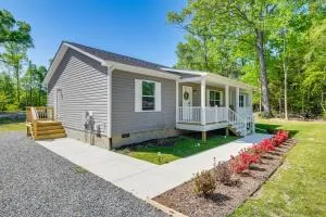Family-Friendly Home with Deck Near Colonial Beach! - Clifton on the Potomac