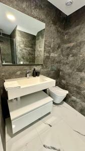 7 Aura-Piscina 2 vista al mar